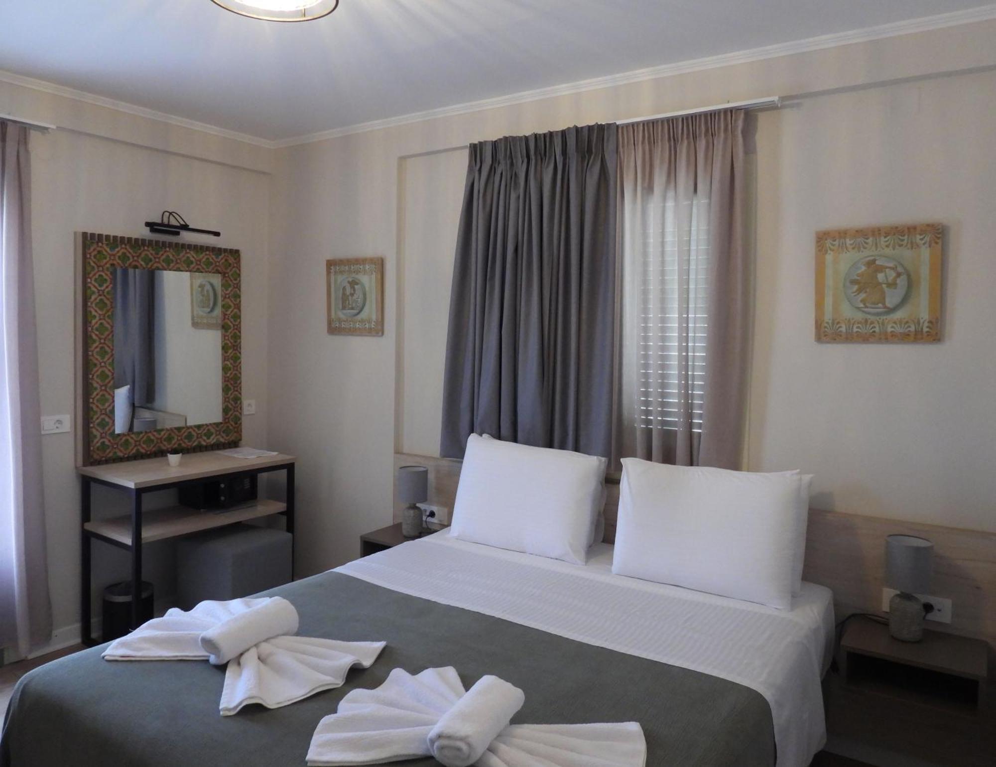 Saint George Hotel Parga Room photo
